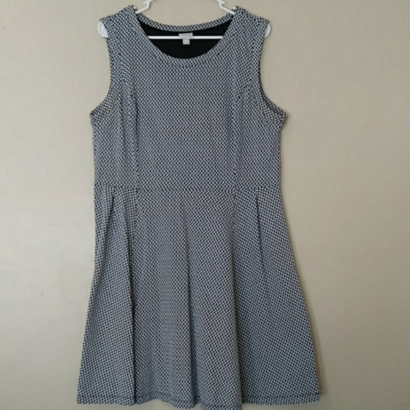 Merona Dresses & Skirts - MERONA Stretchy Textured Dress
